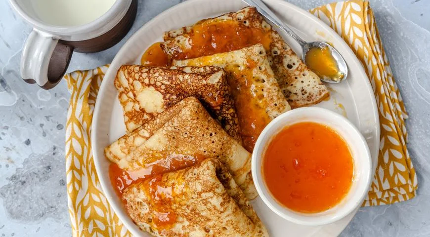 Блины, фаршированные лисичками и беконом