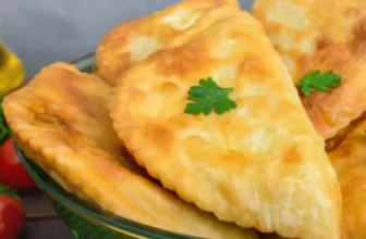 Чебуреки с яйцом и капустой кале