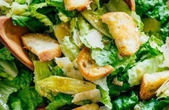 Салат Цезарь с курицей, классический простой рецепт в домашних условиях