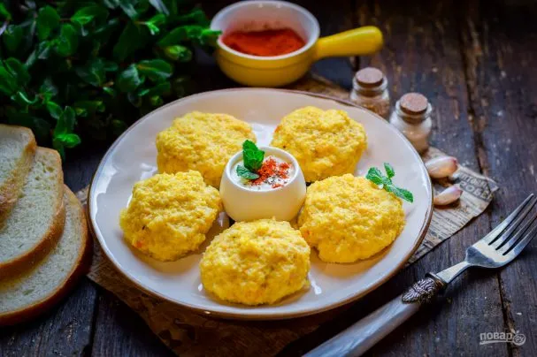 Салат с пекинской капустой, курицей и ананасом