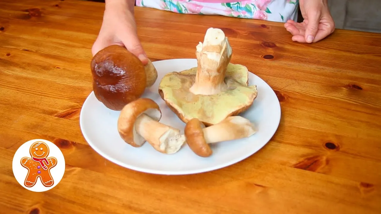 ВКУСНЕЙШИЙ СЛИВОВЫЙ СОУС К МЯСУ, заготовка на зиму — соус из слив с чесноком и карри