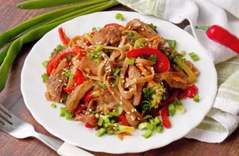 Гречневая лапша с индейкой и овощами