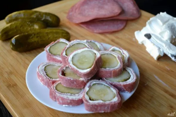 Печеночные рулетики