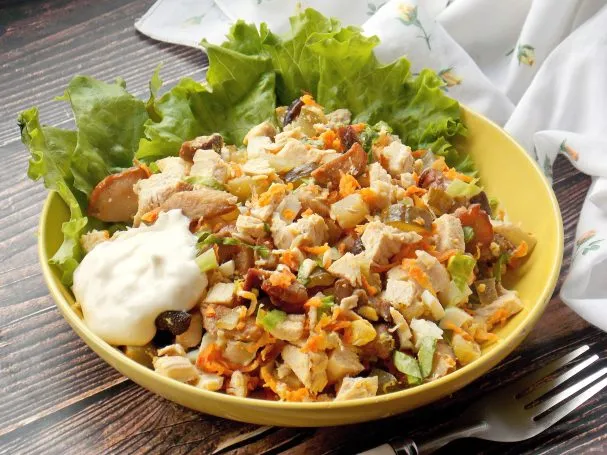 Солянка с куриной печенью