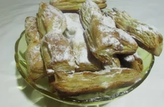 БАНТИКИ ИЗ СЛОЁНОГО ТЕСТА