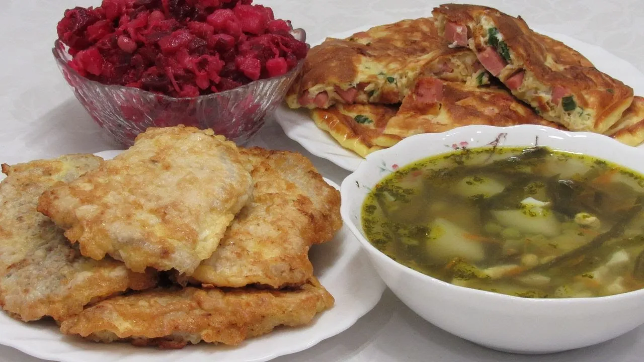 Салат с куриными сердечками и печенью