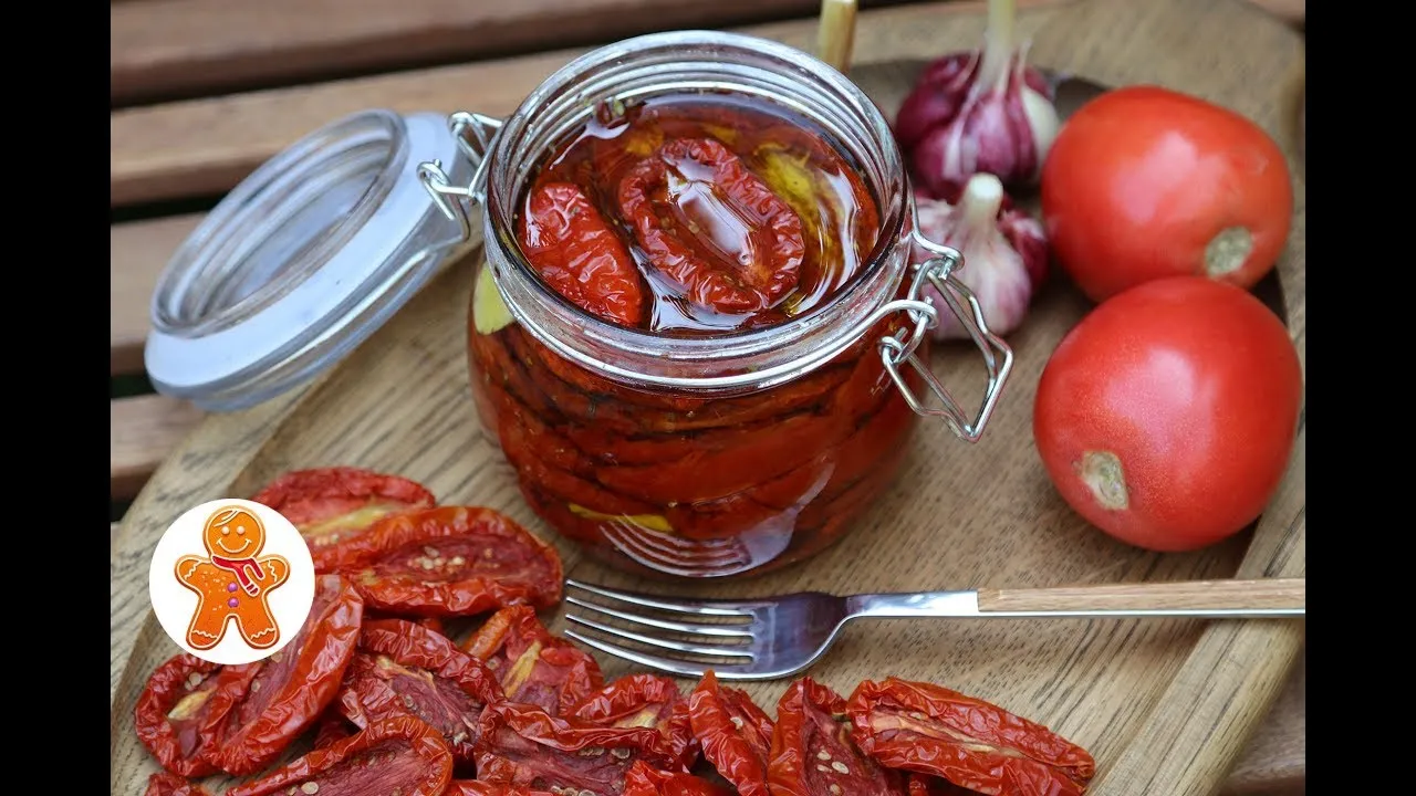 Весенний наливной пирог с зеленым луком и яйцами