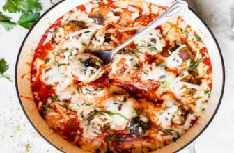 Фрикадельки в томатном соусе на сковороде, пошаговый рецепт из мяса индейки
