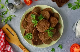 Котлеты из печени с салом