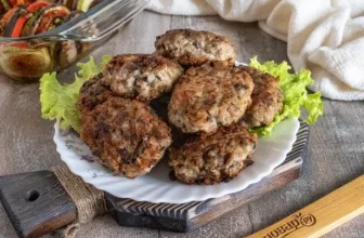 Котлеты из свинины с гречкой