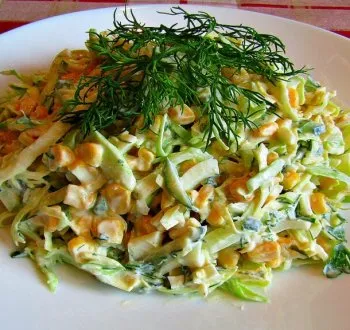 Салат с авокадо и красной икрой