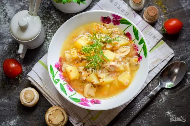 Щи из квашеной капусты с чечевицей
