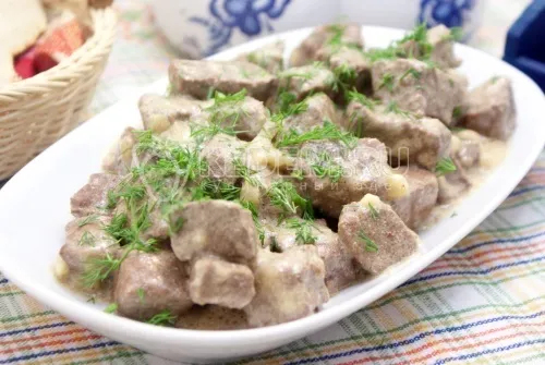 Салат с огурцом и кукурузой «Лаура»